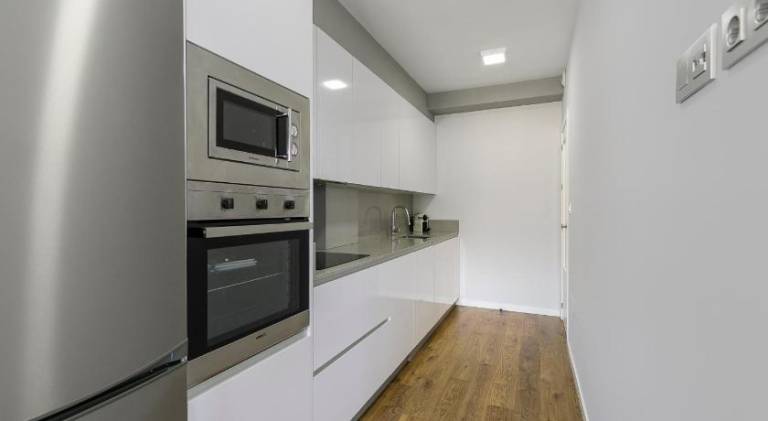 Apartment with private pool, garden & patio | Pet-friendly — photo 4