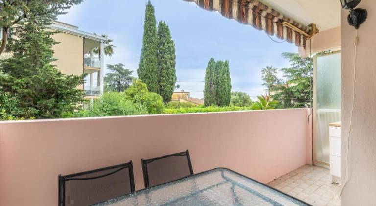 Pleasant holiday apartment | Dogs allowed in Valbonne