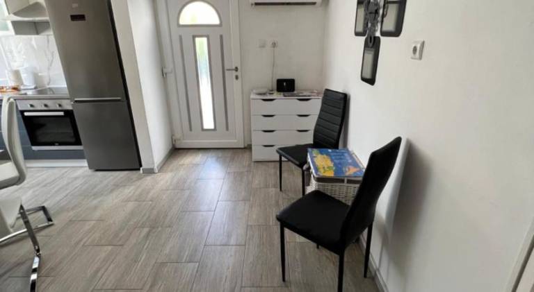 Holiday apartment with patio — photo 4