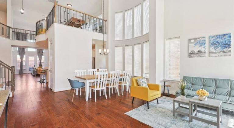 House with 6 rooms for 13 persons in Irving, TX