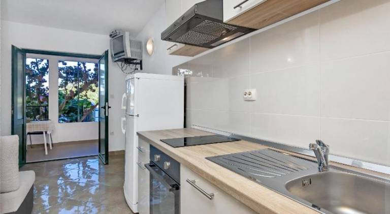 Apartment with barbeque — photo 3