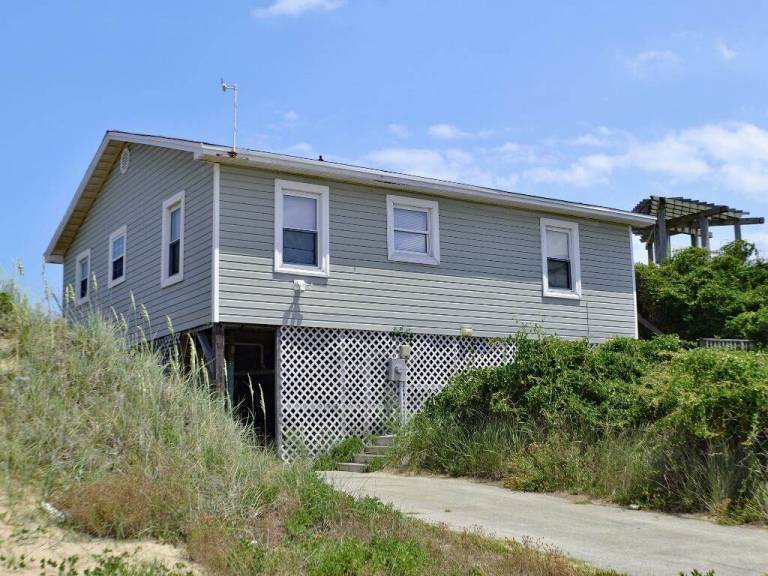 Perched atop the dune and great ocean views! — photo 2