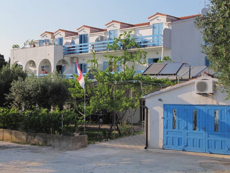Ferienwohnung in Sućuraj mit Meerblick, Balkon, Klimaanlage, W-LAN (3560-1) — photo 2