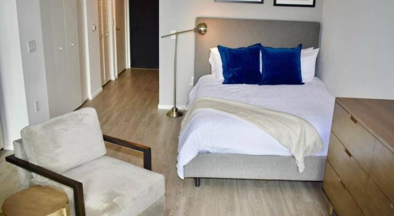 Apartment | Near Bayside Marketplace — photo 2
