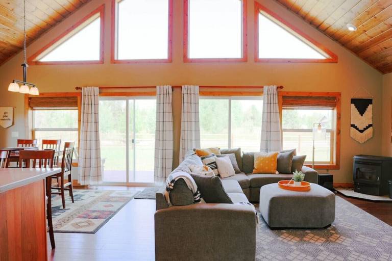 Cabin Donnelly