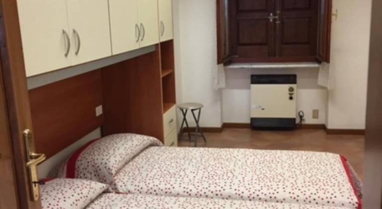 Rental apartment with yard — photo 2