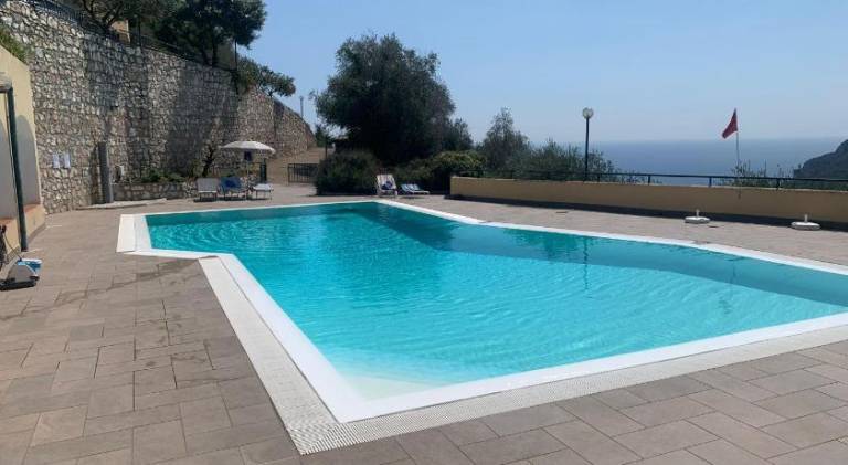 Holiday apartment with pool — photo 4