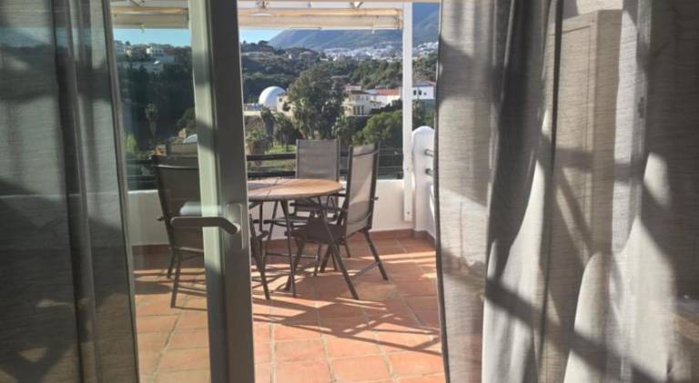 Rental apartment with yard, terrace & grill — photo 5