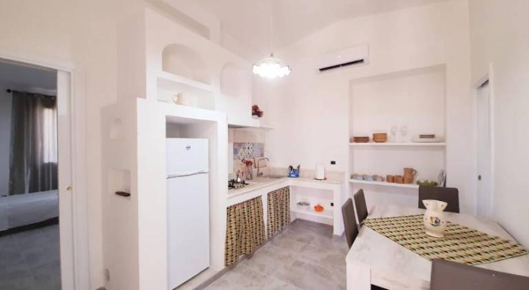 Vacation home with terrace, barbeque & pool | Pet-friendly — photo 4