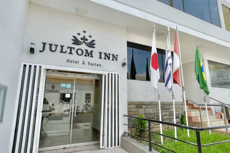 Hotel Jultom Inn & Suite