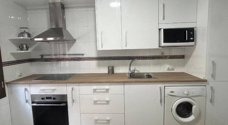 Pleasant vacation home | Near Torre del Oro | Pet-friendly — photo 4