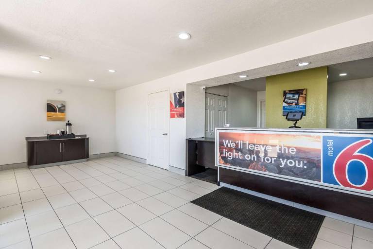 Motel 6 Fort Worth, TX - North — photo 2