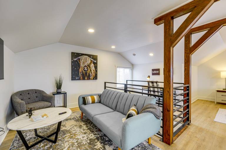 Spacious & Updated Group Getaway in Detroit! — photo 3