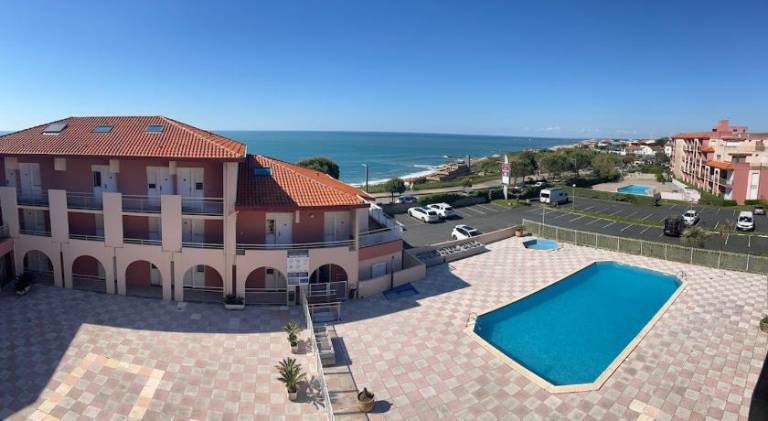 Rental apartment with pool — photo 3