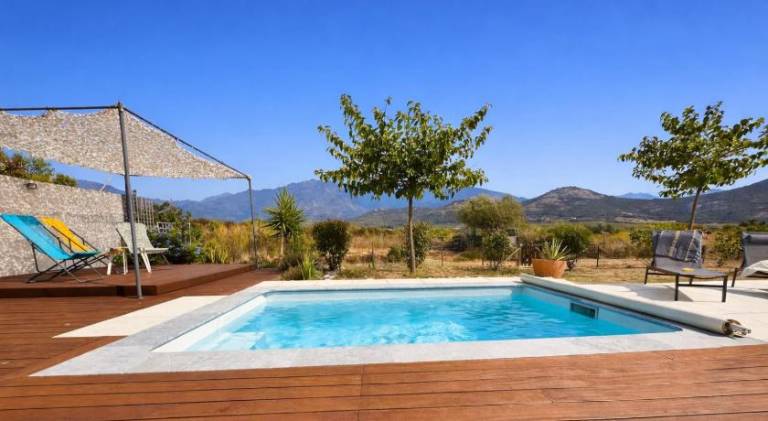 House with pool in Calvi