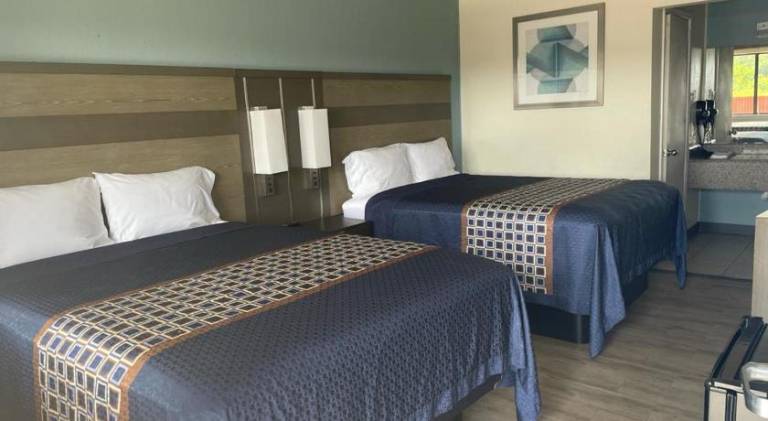 Executive Inn & Suites in Beaumont, TX