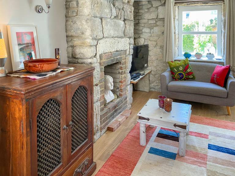 Cottage with patio, yard & grill | River view — photo 2