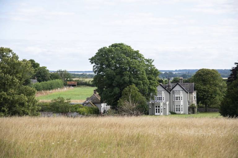 House  Farnham