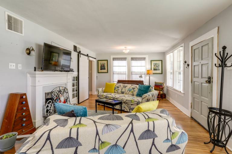 2 Mi to LSU: Mid City Home w/ Yard & Patio! — photo 3