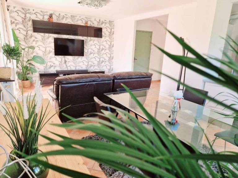 Fully equipped beautiful apartment with garden | Suitable for remote work | Dogs allowed — photo 4
