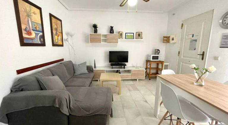 Rental apartment with patio | Pet-friendly — photo 2