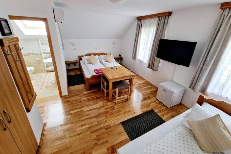 Room with air-conditioning Jezerce, Plitvice (S-25059-c) — photo 3