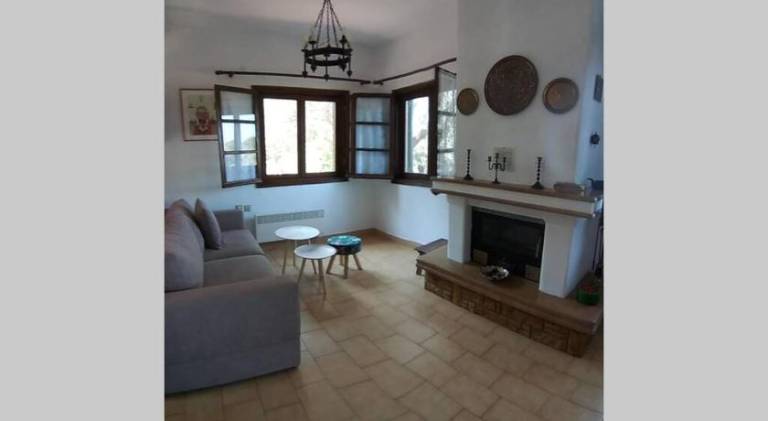 House with patio & garden | Beach nearby | Perfect for remote work | Pets are welcome — photo 3