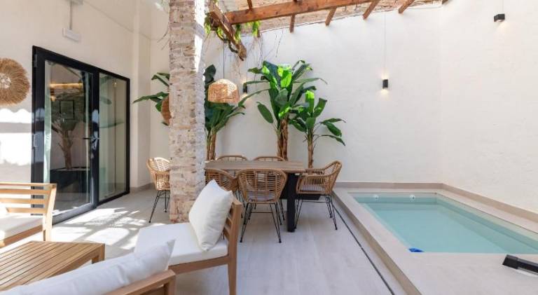 Fully equipped pleasant apartment with terrace, private pool & yard | Good for workation | Pets are welcome — photo 2