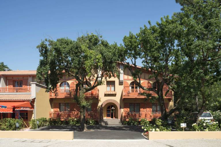 Hotel La Guitoune in Arcachon