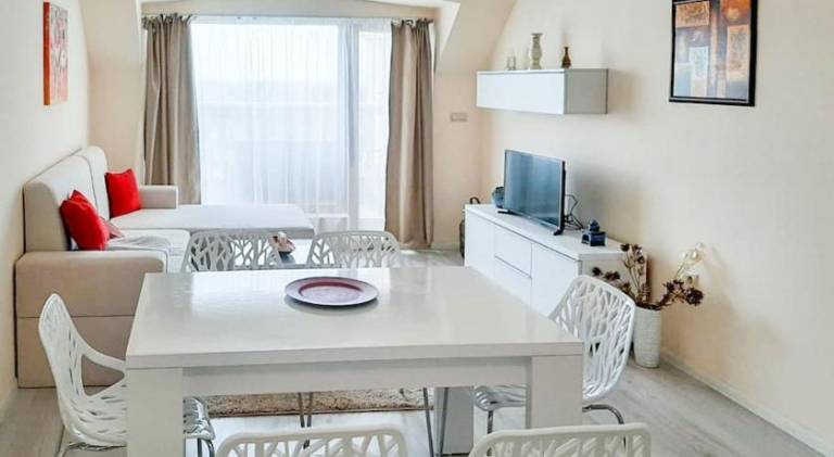 Beachfront Panoramic Flat @ South Bay residence — photo 2