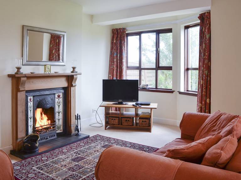 Cottage with garden | River view — photo 2