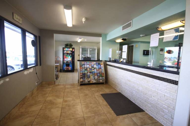 Apple Inn and Suites