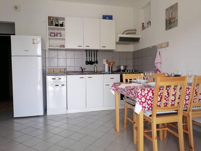 Holiday apartment with yard, grill & terrace | Pets allowed — photo 4