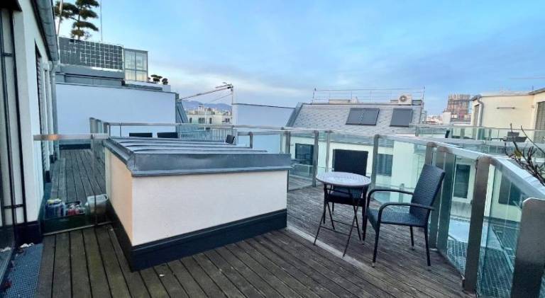 Apartment with patio | Perfect for remote work — photo 3