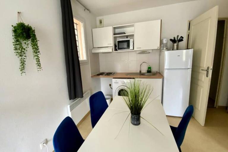 Holiday apartment with terrace & pool | Pets are welcome — photo 3