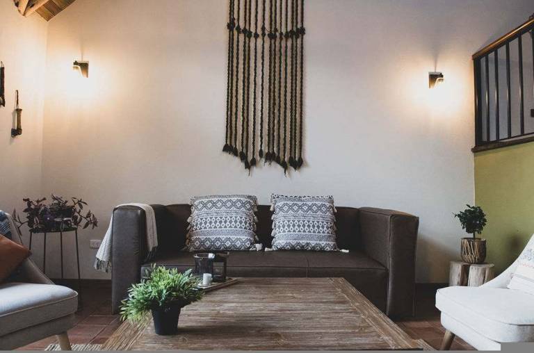 Family-oriented vacation home with fast internet & grill | Pets allowed — photo 4
