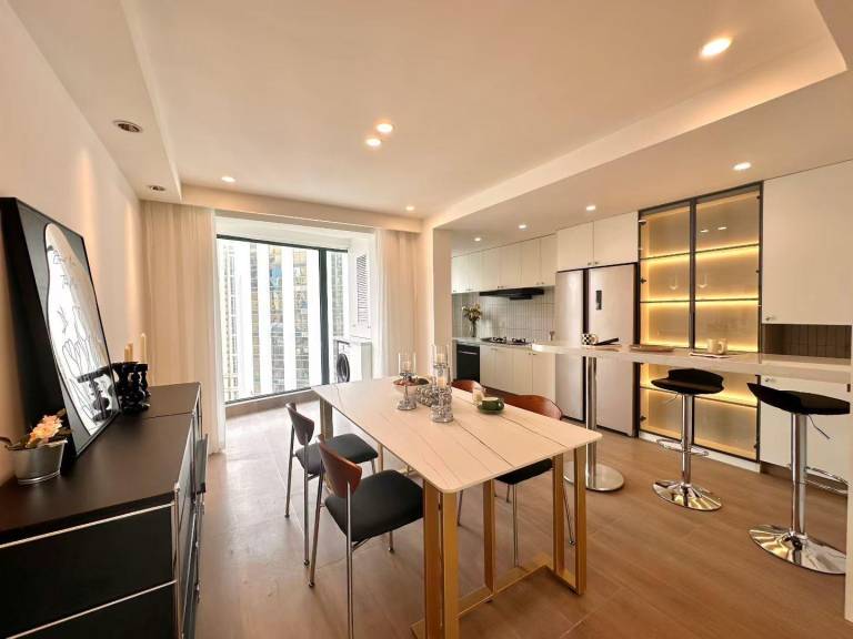 Zhome-Cozy 3Bedroom Apartment-Near Nanjing Road — photo 3