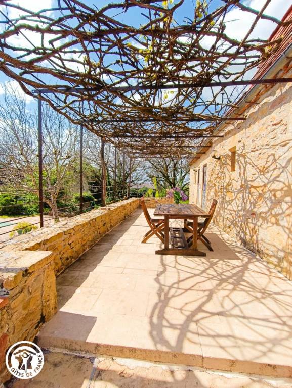 Gite with barbecue, terrace & yard | Dogs allowed — photo 2
