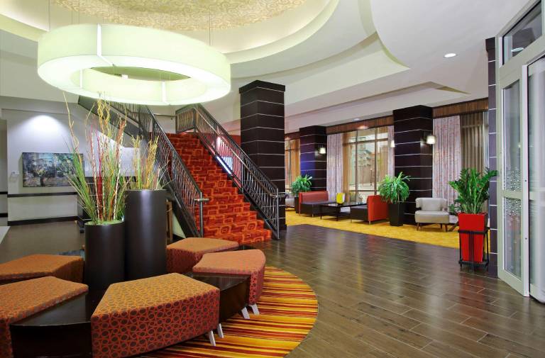 Hampton Inn & Suites Columbus-Downtown — photo 2
