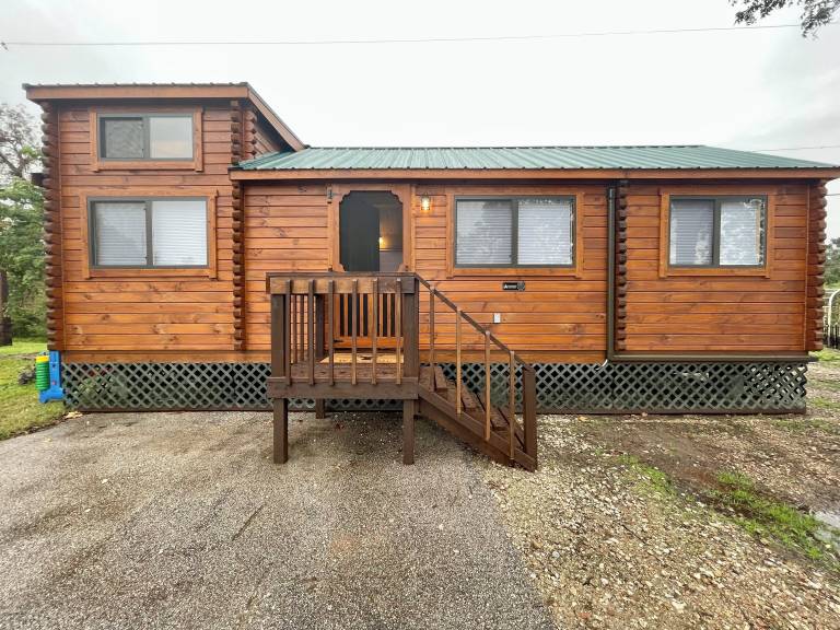 Cabin  Clute