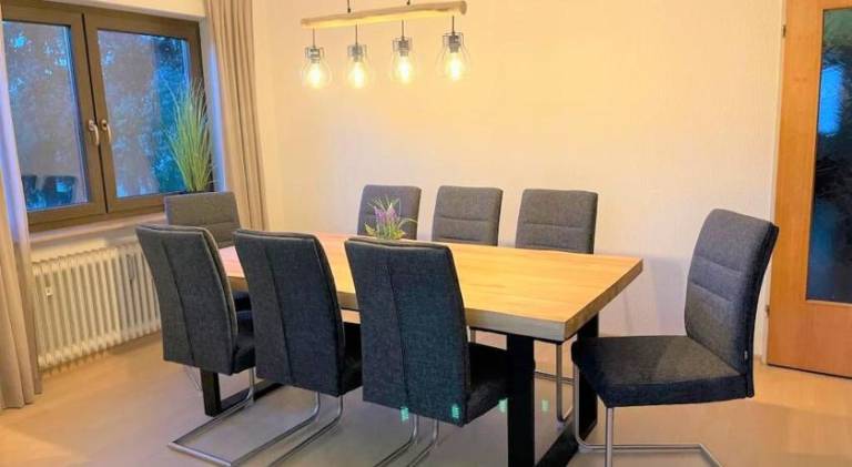 Rental apartment with patio & yard — photo 2