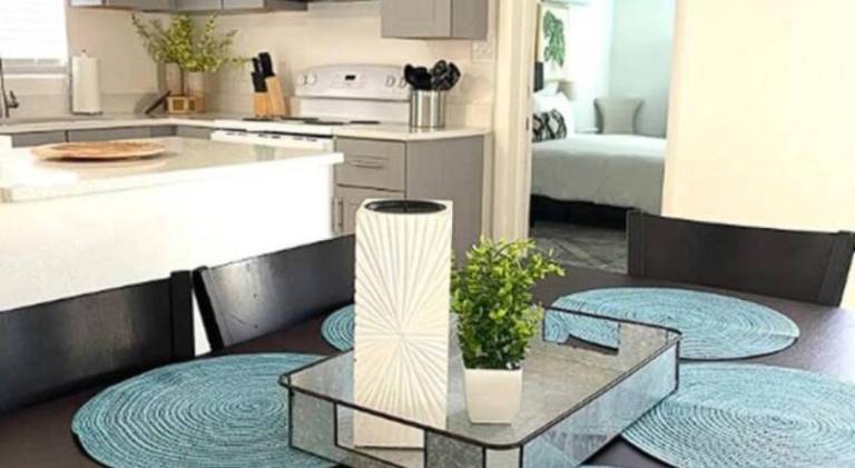 House with hot tub | Pets allowed in Sarasota, FL