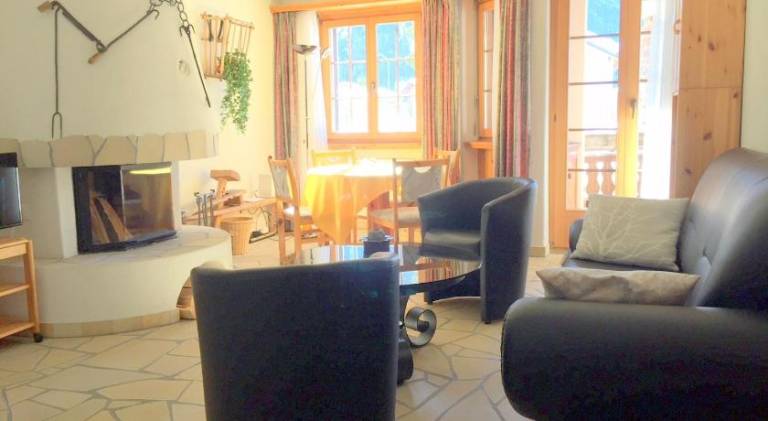 Fully equipped holiday apartment with patio | Close to the ski | Suitable for remote work | Dogs allowed in Davos
