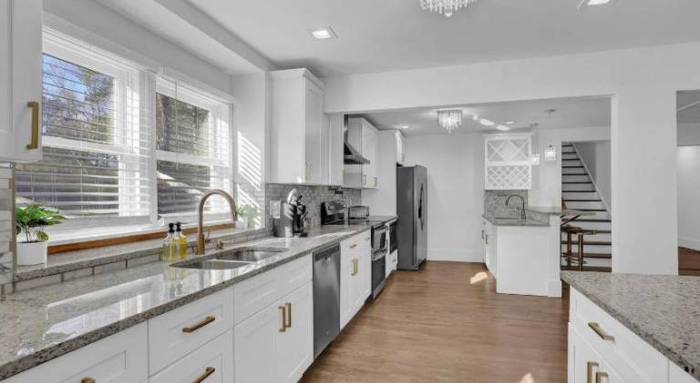 7BR Atlanta HomeOpen Layout, Sleeps16 with11beds — photo 4