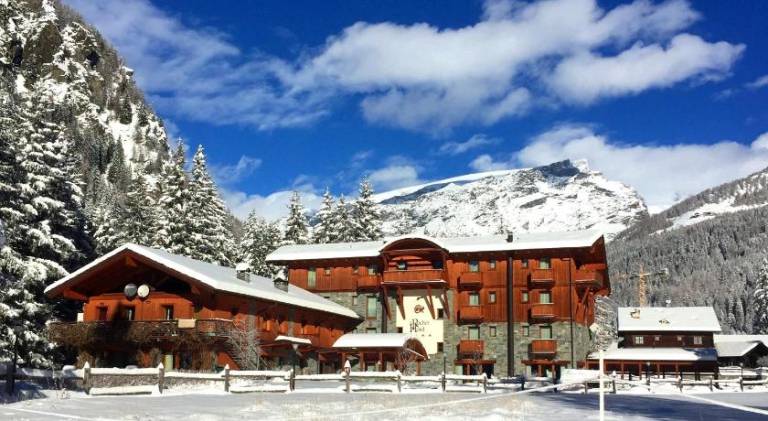 Le Rocher Hotel in Ayas