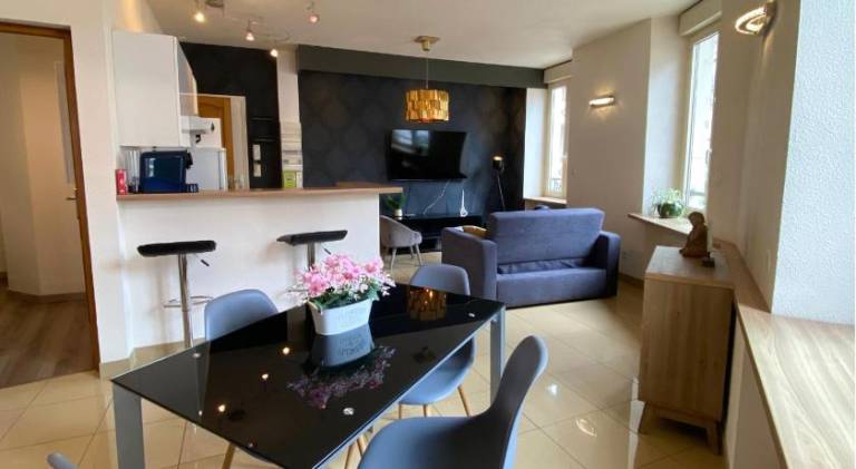 Rental apartment with 2 rooms for 4 persons in Montlucon