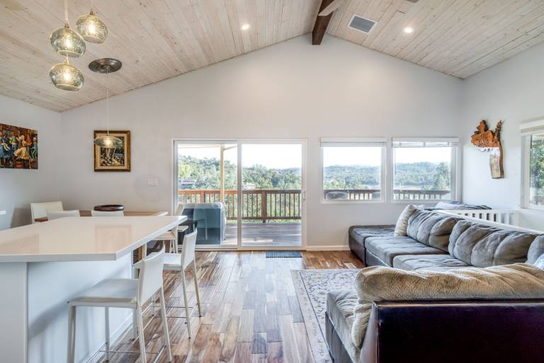 House Lake Nacimiento