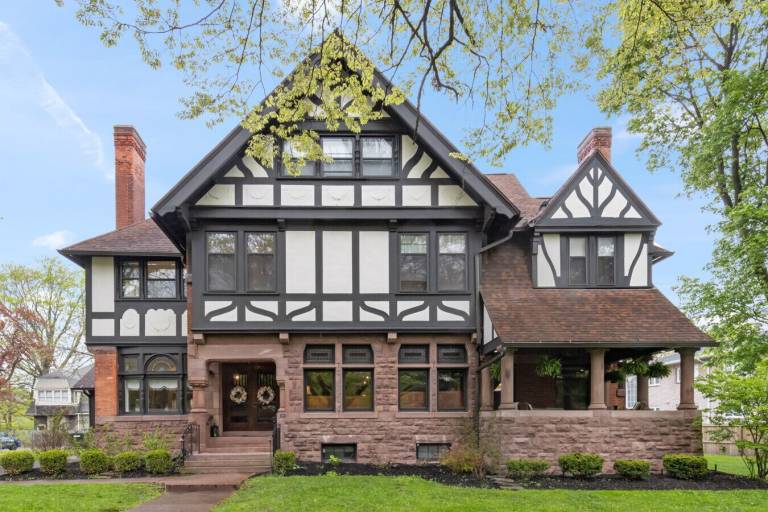 House Rochester