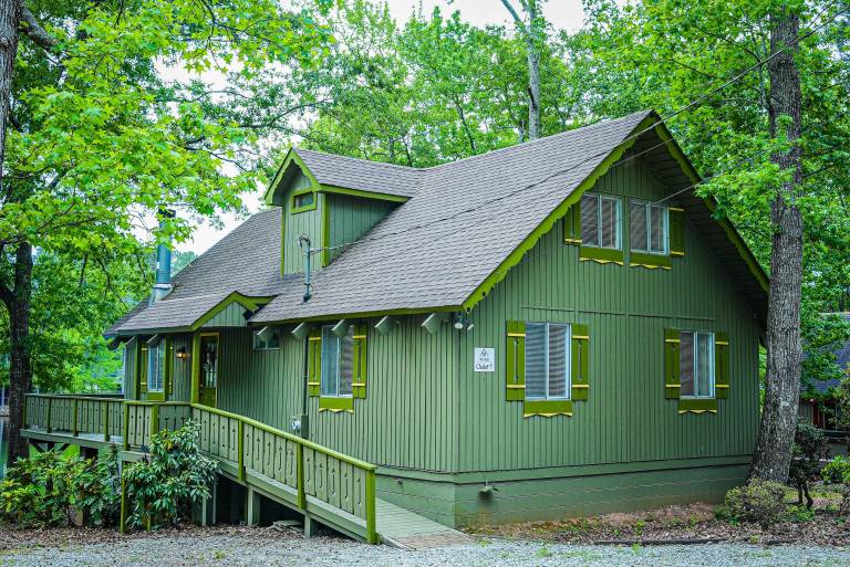 House  Pine Mountain