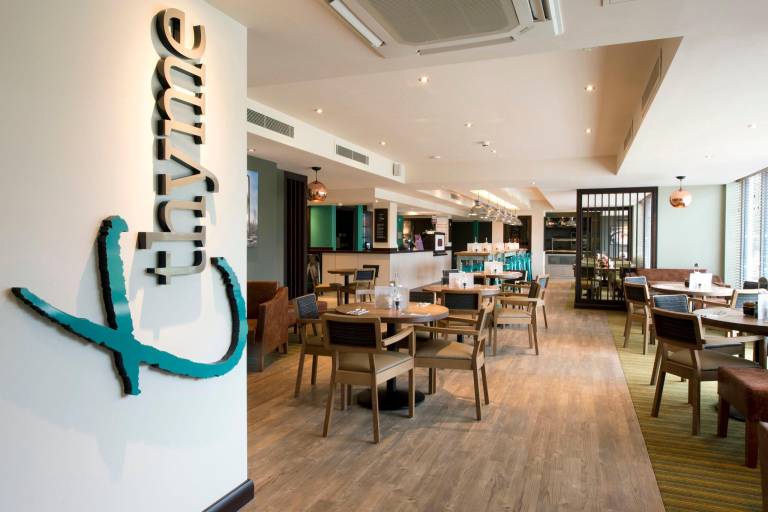 Premier Inn Newbury Town Centre South A339